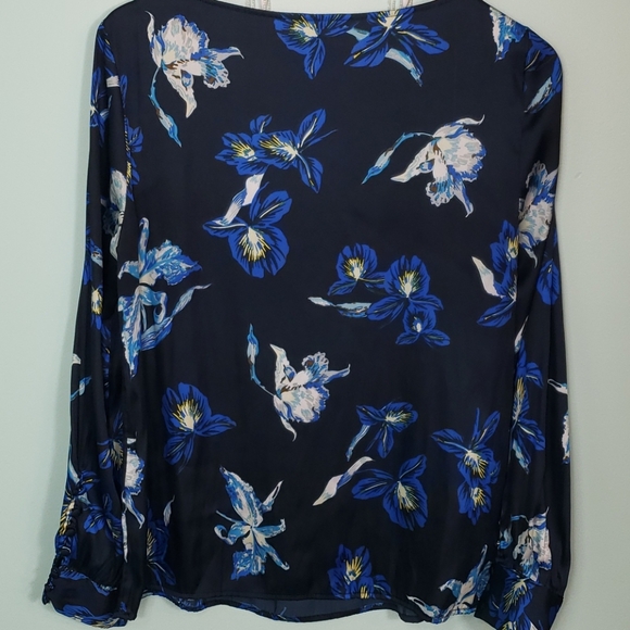 Banana Republic Navy Blue Floral Blouse - Picture 10 of 10